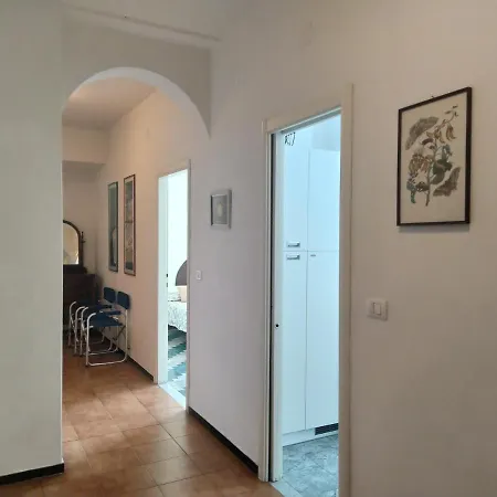 Michela Sea View * 레반토